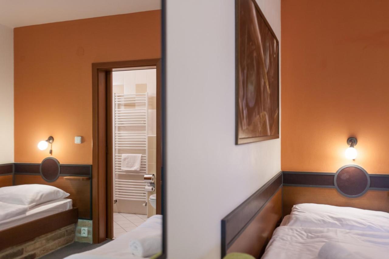 Hotel Vinar - Bed & Breakfast Kurdějov 외부 사진