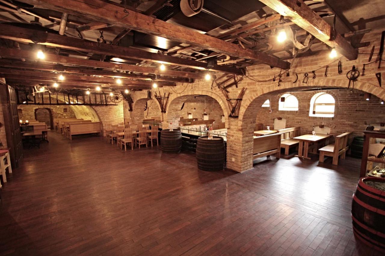 Hotel Vinar - Bed & Breakfast Kurdějov 외부 사진