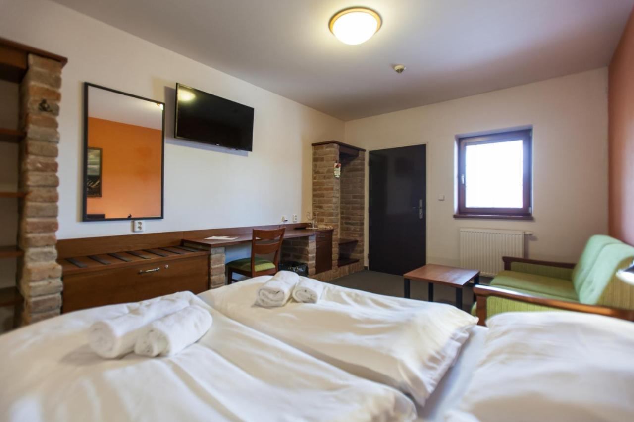 Hotel Vinar - Bed & Breakfast Kurdějov 외부 사진